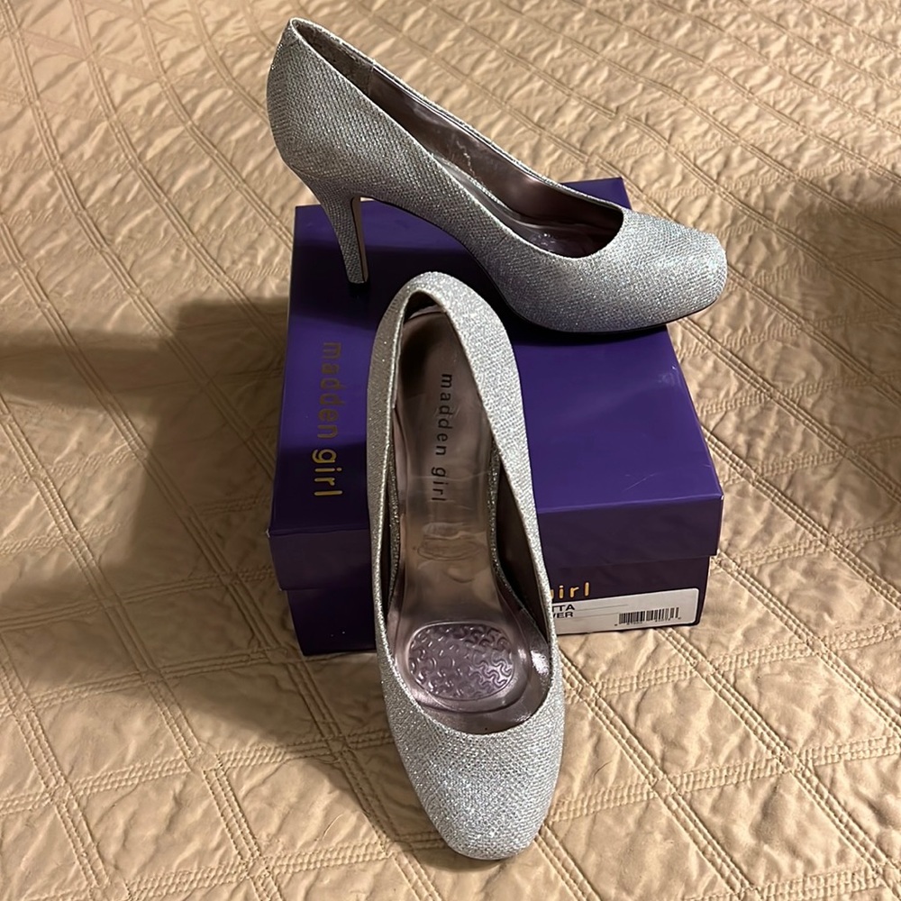 Madden Girl Getty Silver 9M